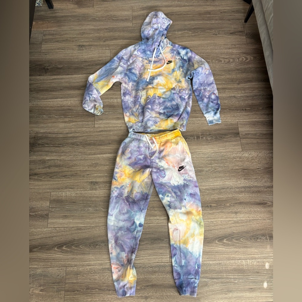 Nike Tie-Dye Fleece Jogger Set